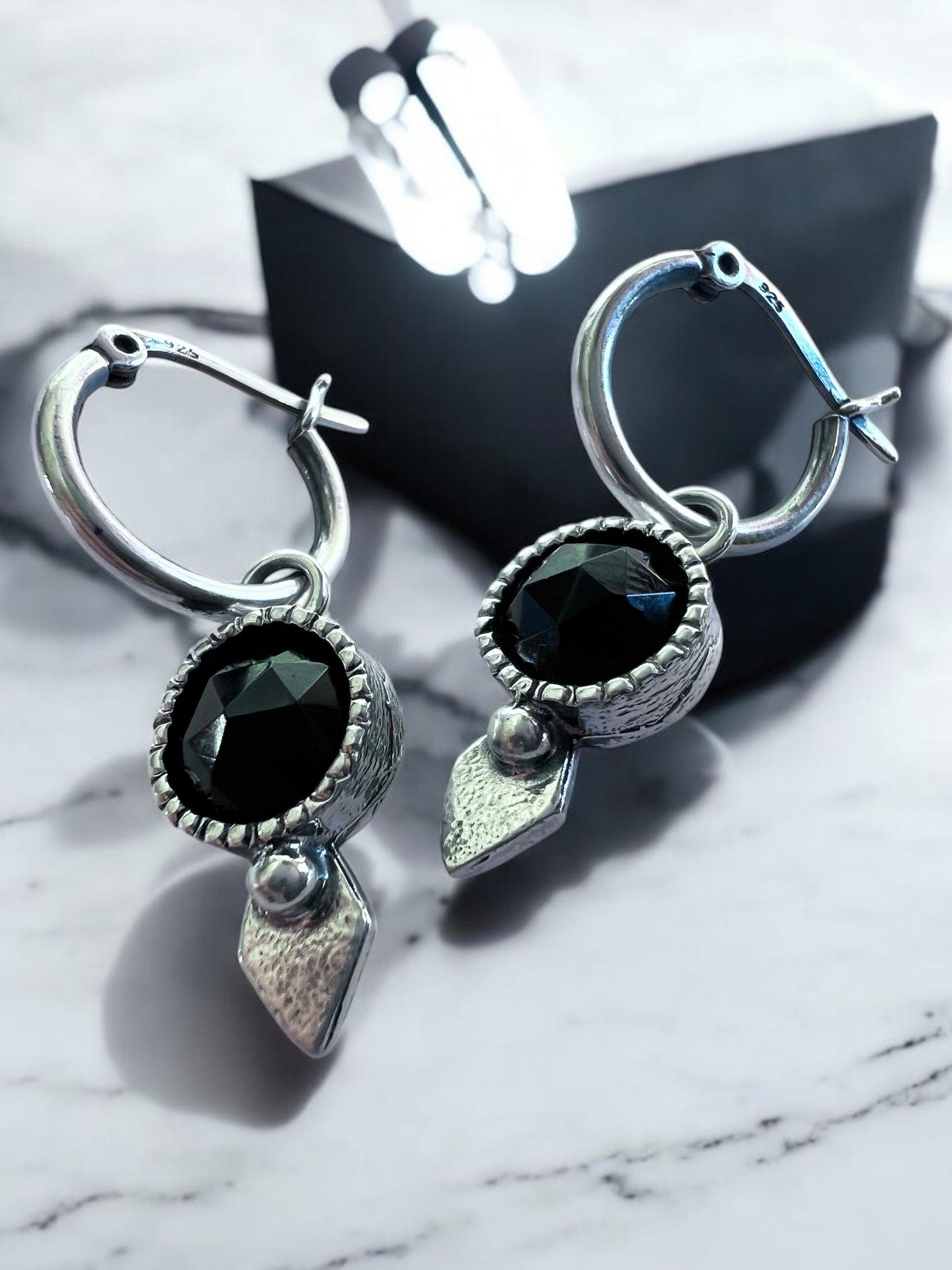 NEW! Aros Niulars Fancy Diamante (Onix negro)