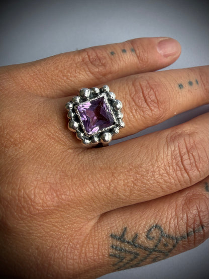 NEW! Anillo Flo - Talla 14 , Amatista