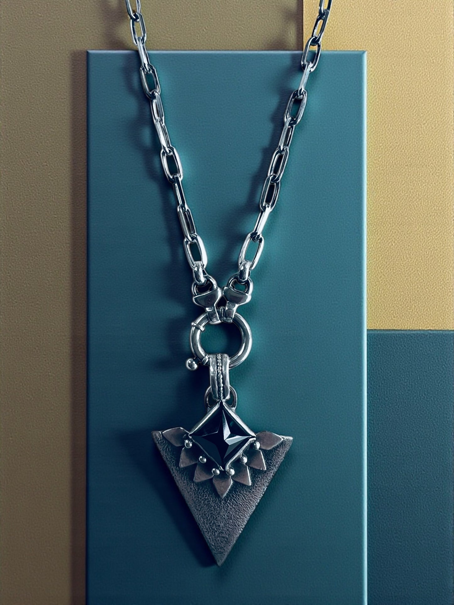 NEW! Colgante Quai Arrow