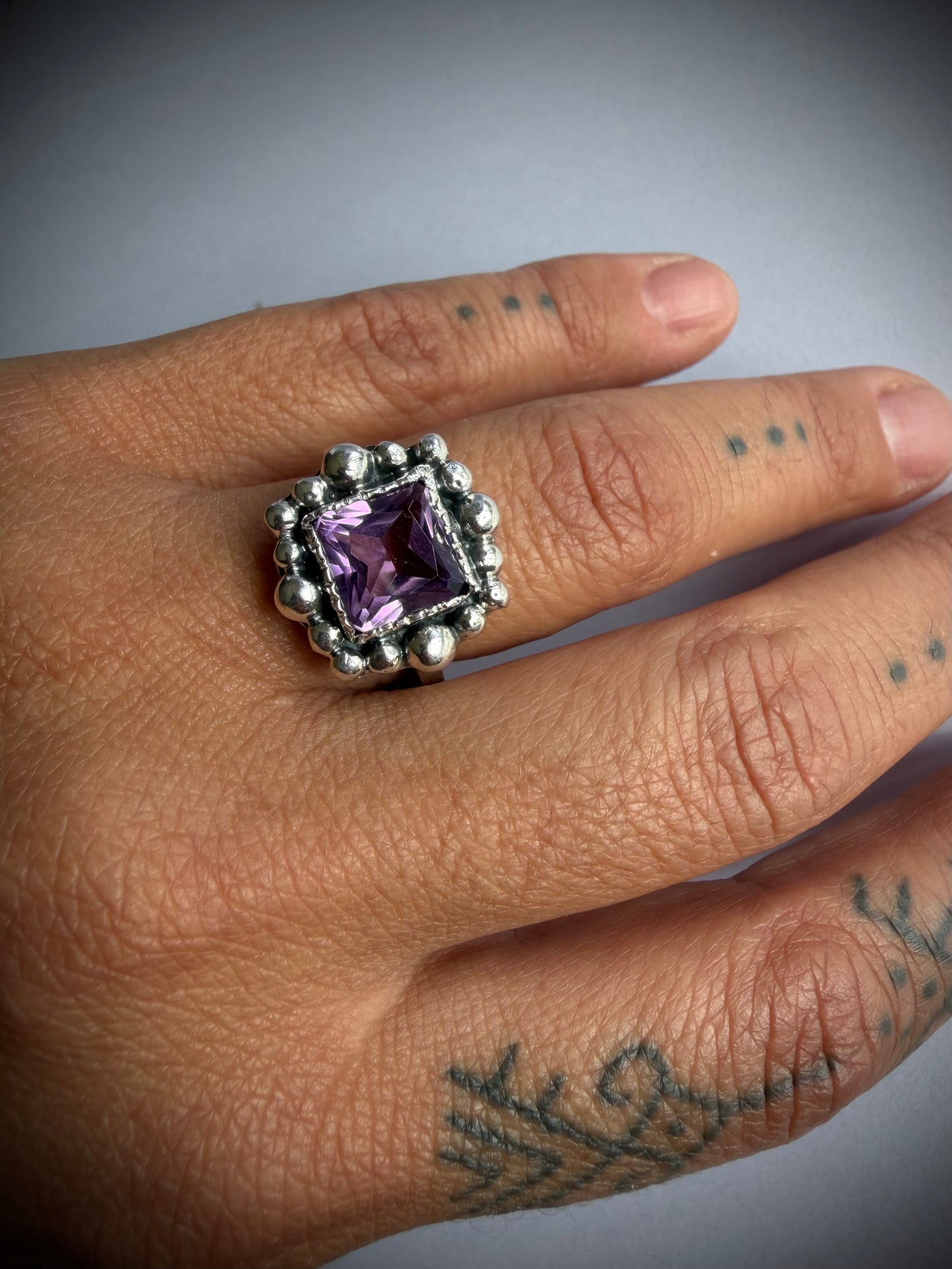 NEW! Anillo Flo - Talla 14 , Amatista