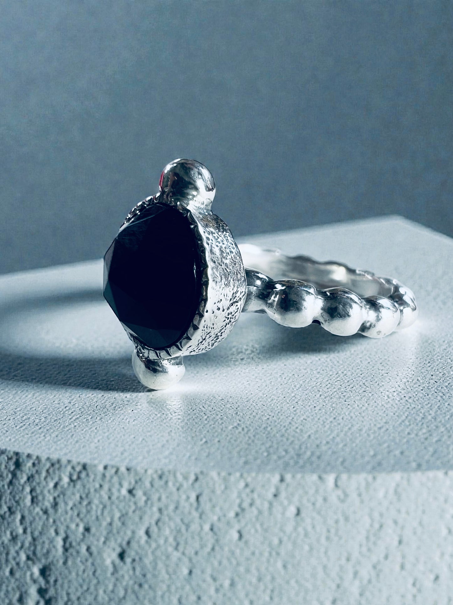 NEW ! Anillo Carla - Talla 10.5