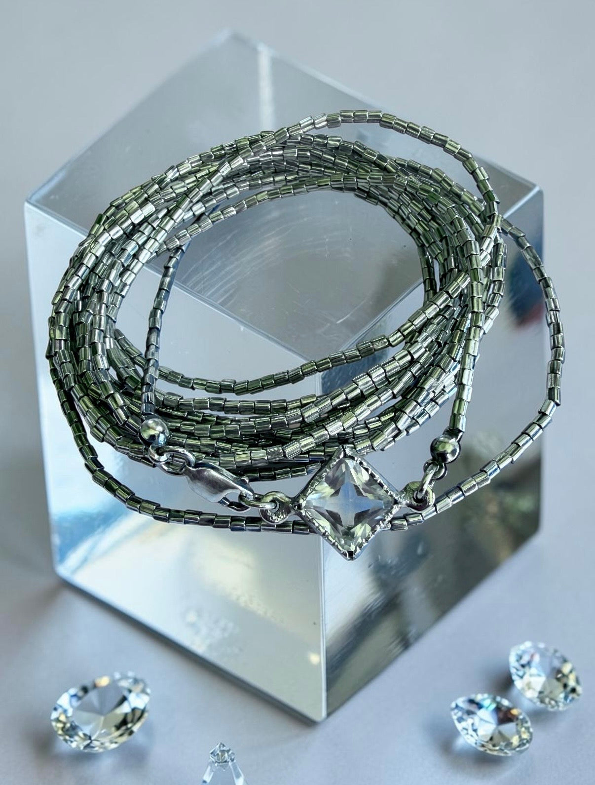 NEW! Pulsera Mostacilla Hilada fancy broche