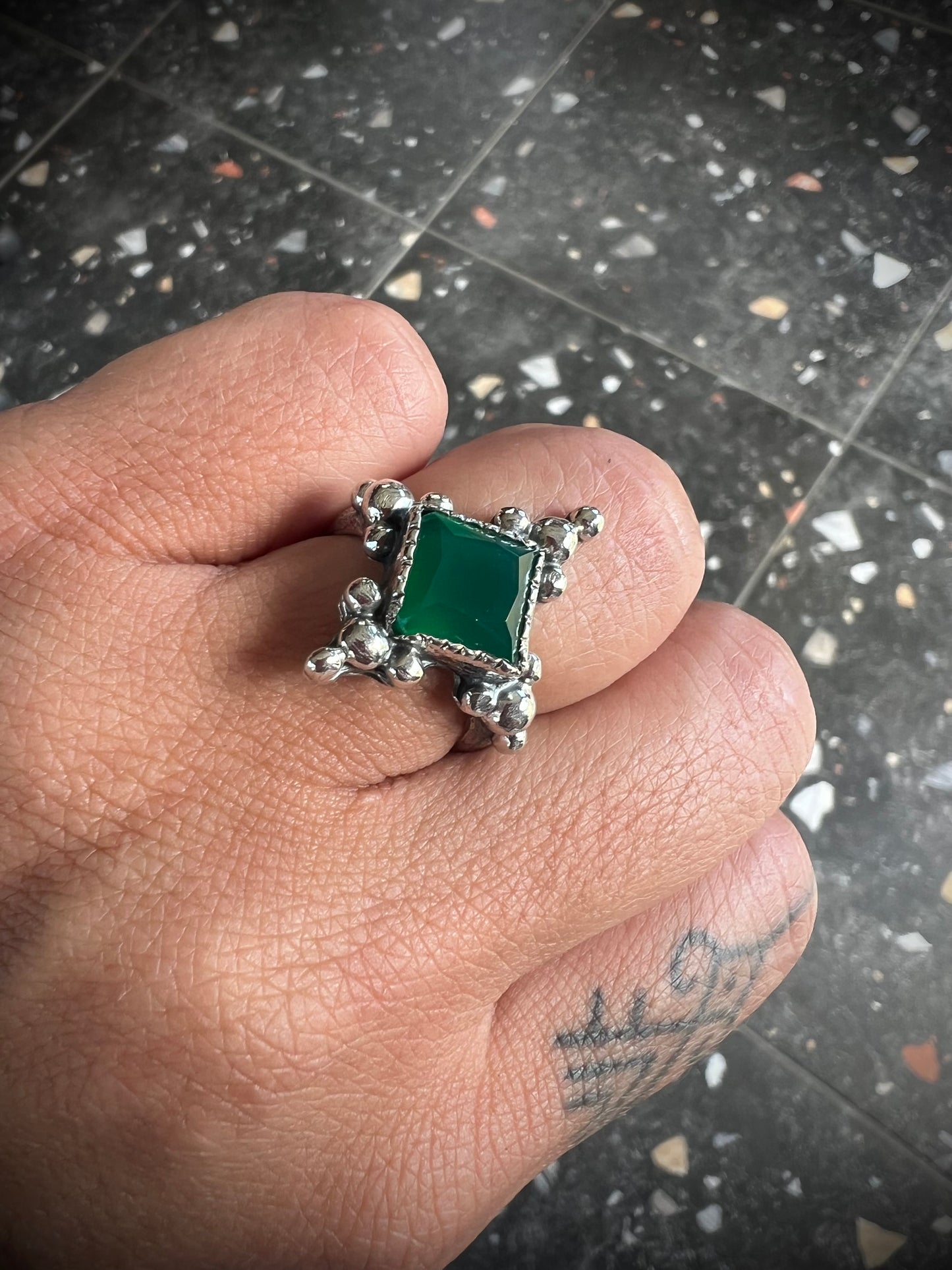 NEW! Anillo “La Familia” - Talla 14