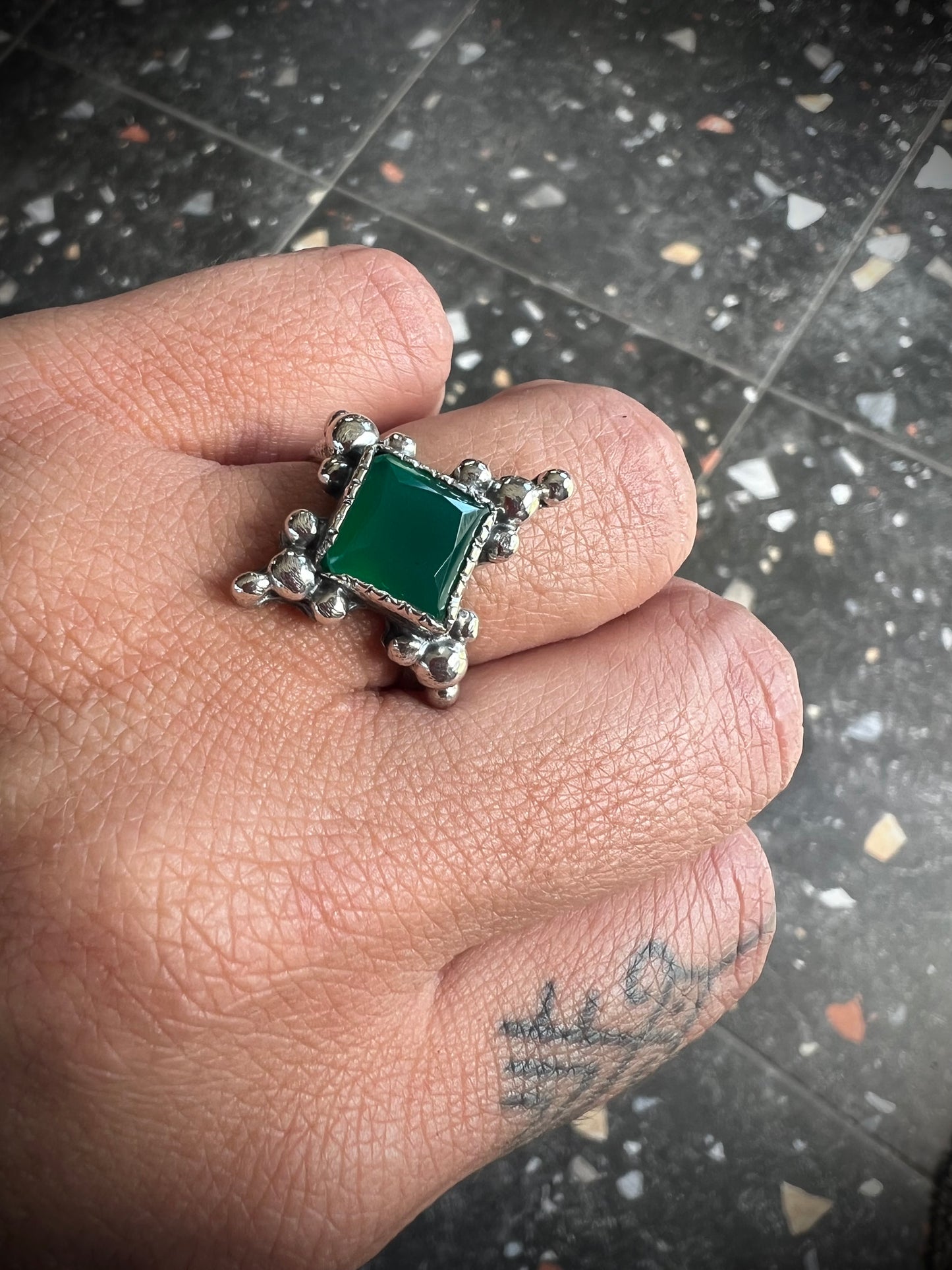 NEW! Anillo “La Familia” - Talla 14