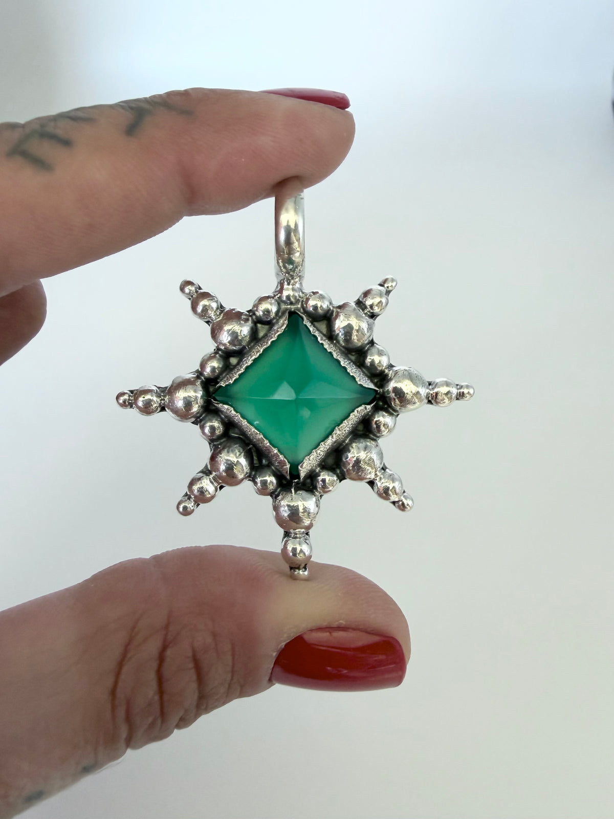 NEW! Colgante Piramide "Firework" Onix verde