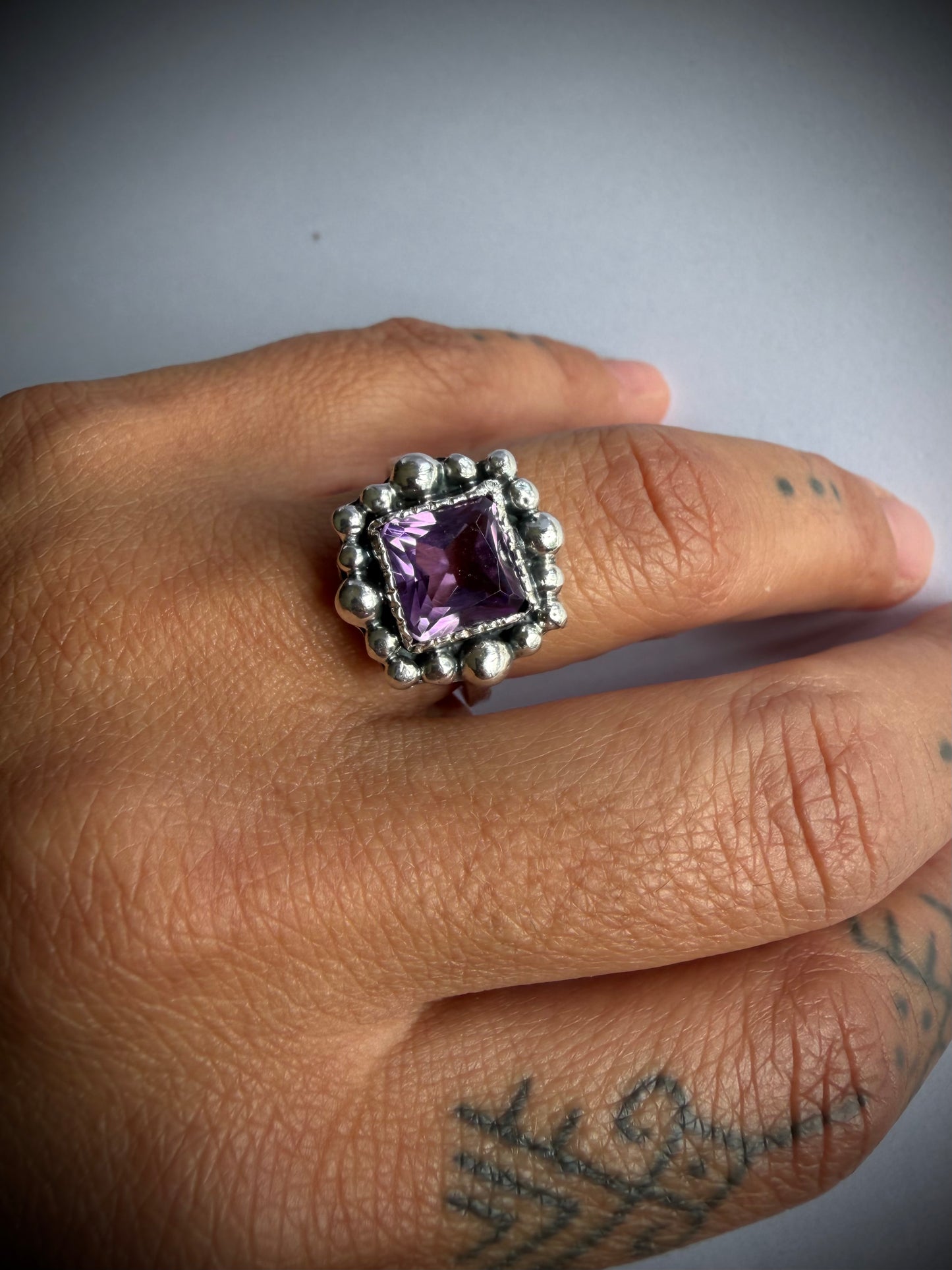 NEW! Anillo Flo - Talla 14 , Amatista