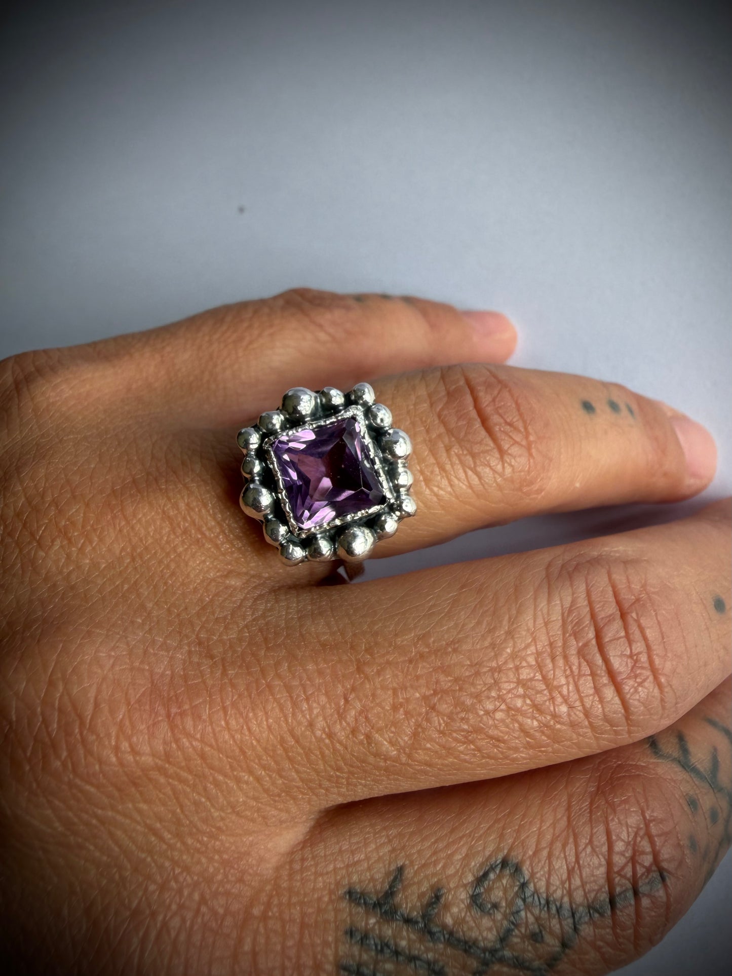 NEW! Anillo Flo - Talla 14 , Amatista