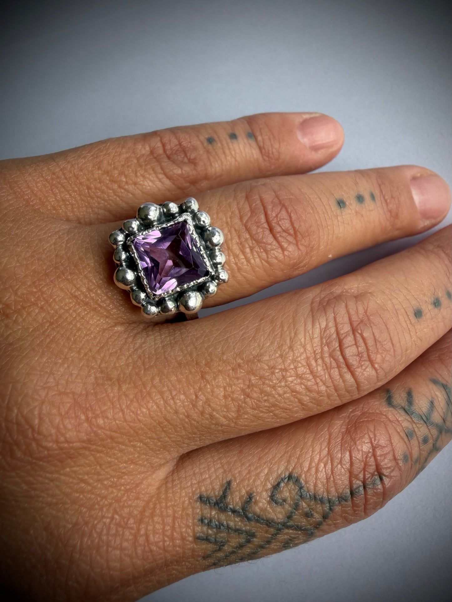 NEW! Anillo Flo - Talla 14 , Amatista