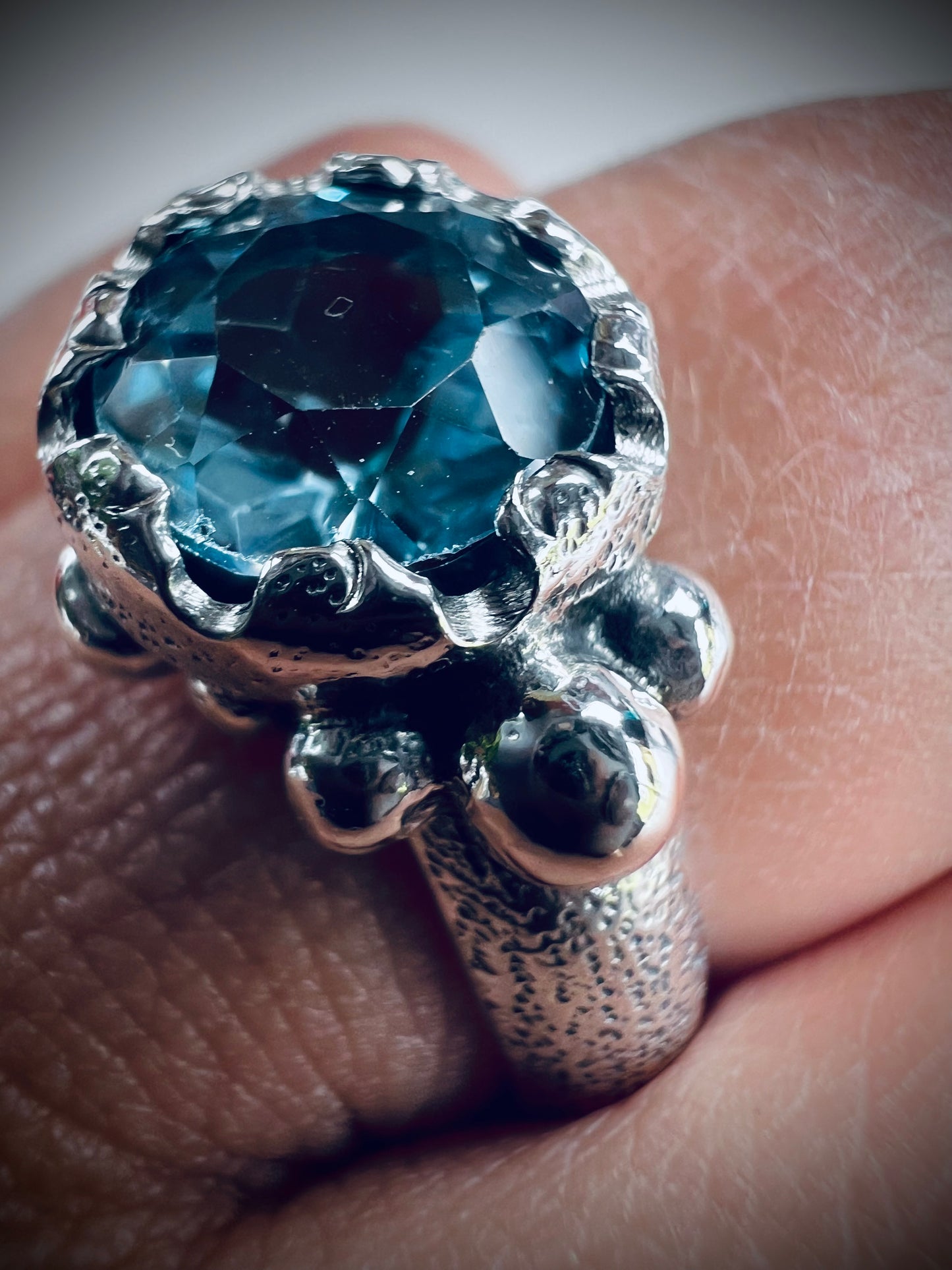 Anillo Cona - Talla 14.5