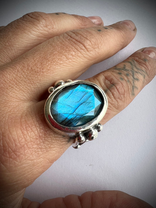 Anillo Pimp Ovalado Grande (Talla 19)