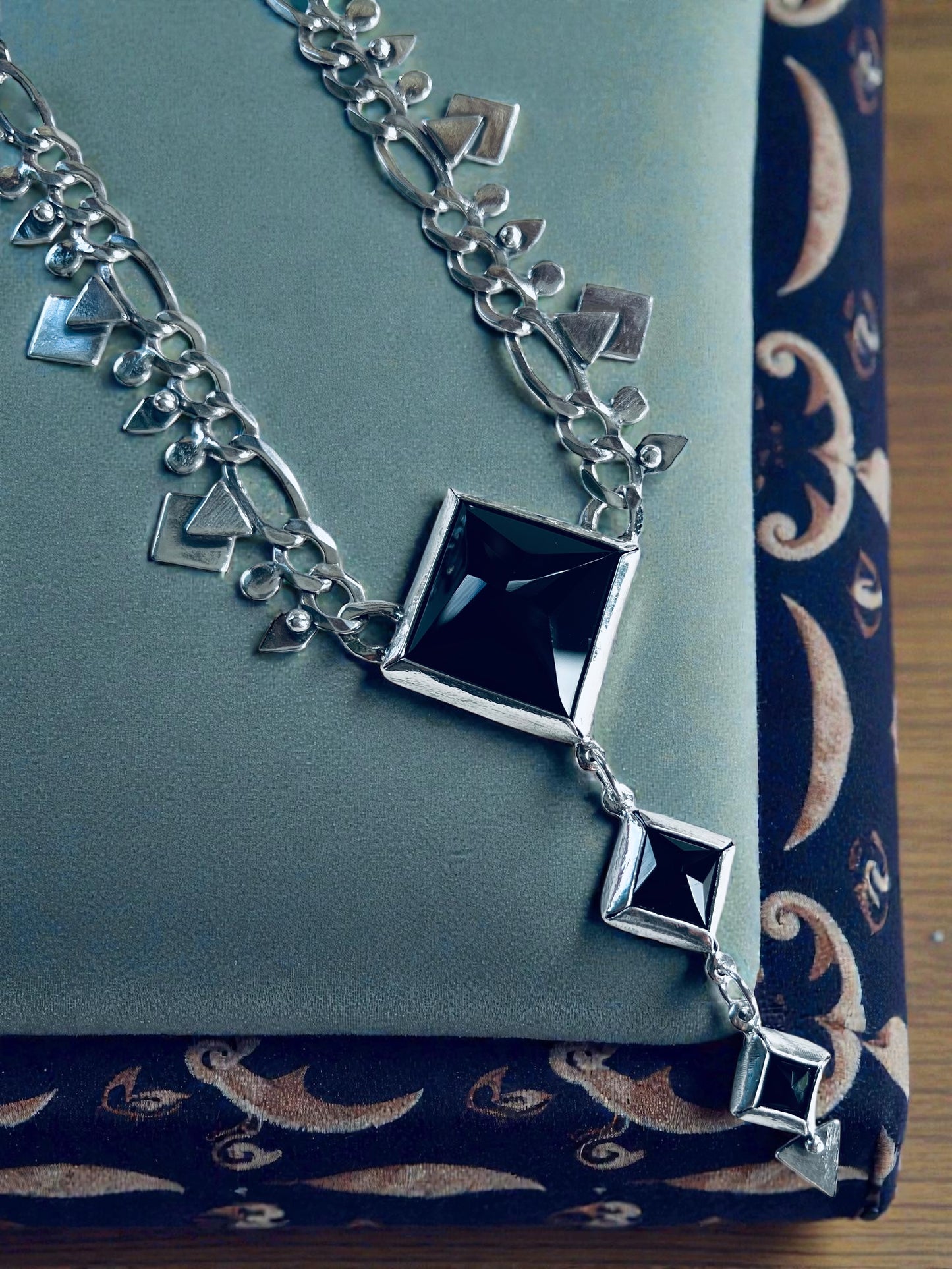 NEW! Collar Badu Ornamental Pimp