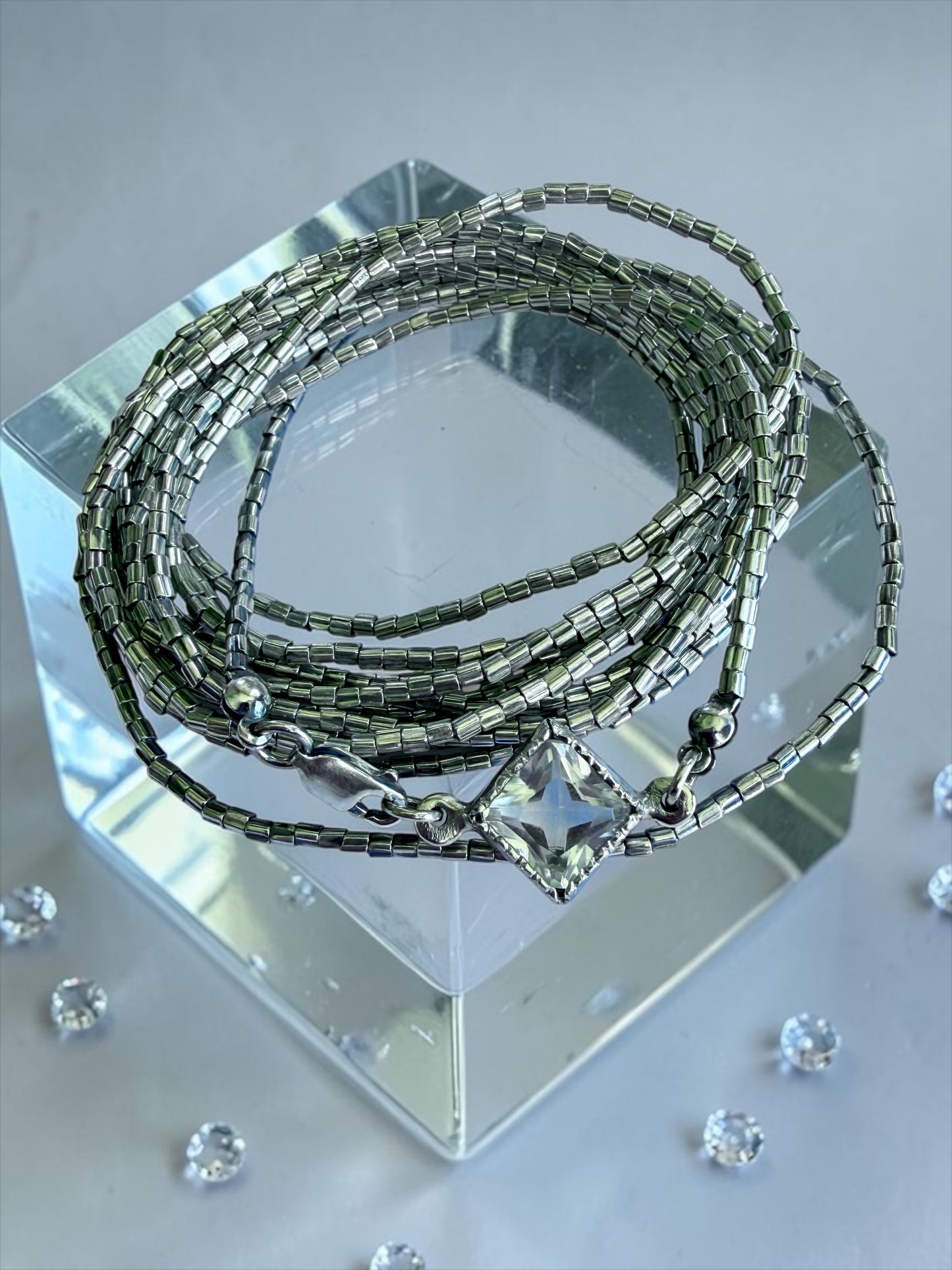 NEW! Pulsera Mostacilla Hilada fancy broche