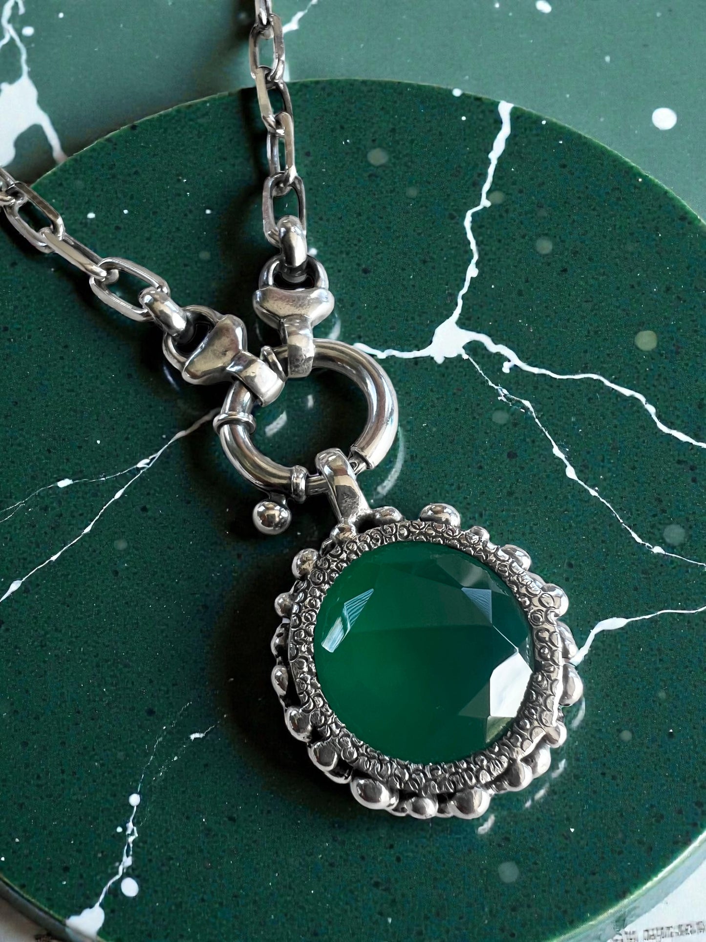 NEW! Colgante Foco de Luz Apestado