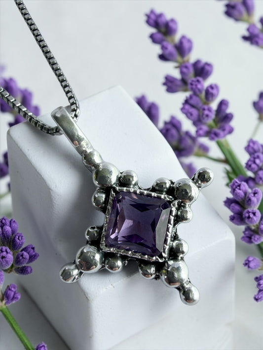 NEW! Colgante Cruz Mac (Amatista)