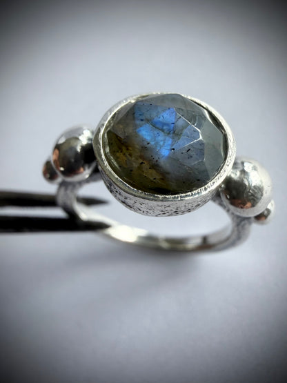 NEW ! Anillo Roberta B- Talla 13