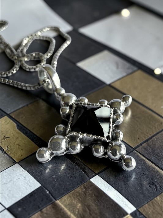 NEW! Colgante Cruz Mac (Onix)