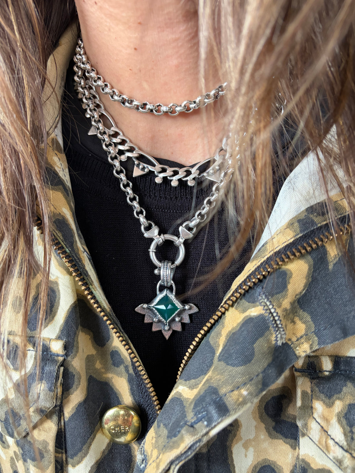 NEW! Colgante Piramide La niña (Onix verde)