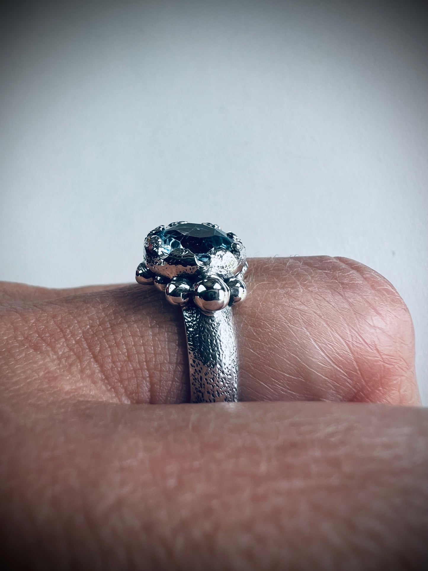 Anillo Cona - Talla 14.5