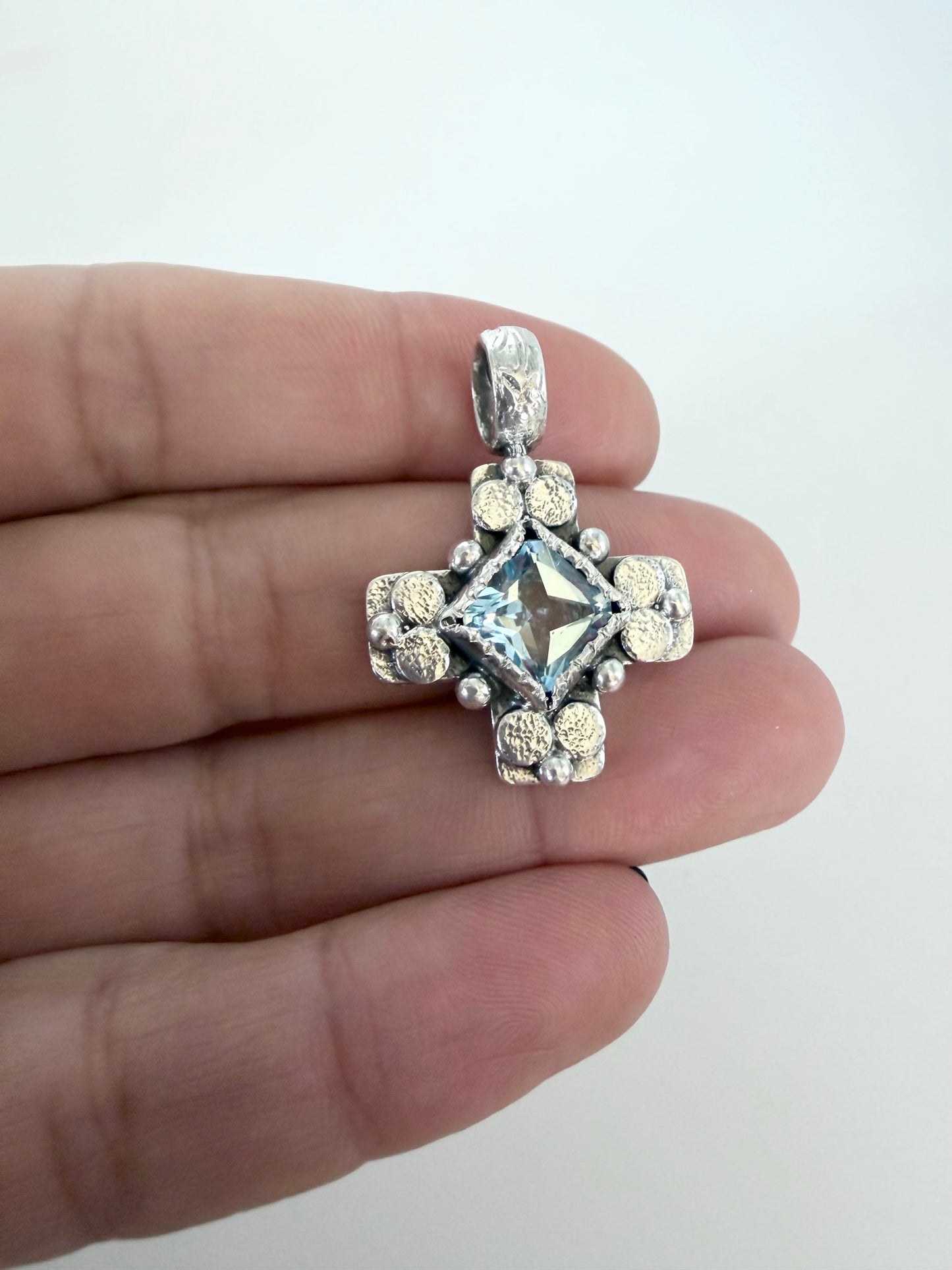 NEW! Colgante Cruz Jacinta