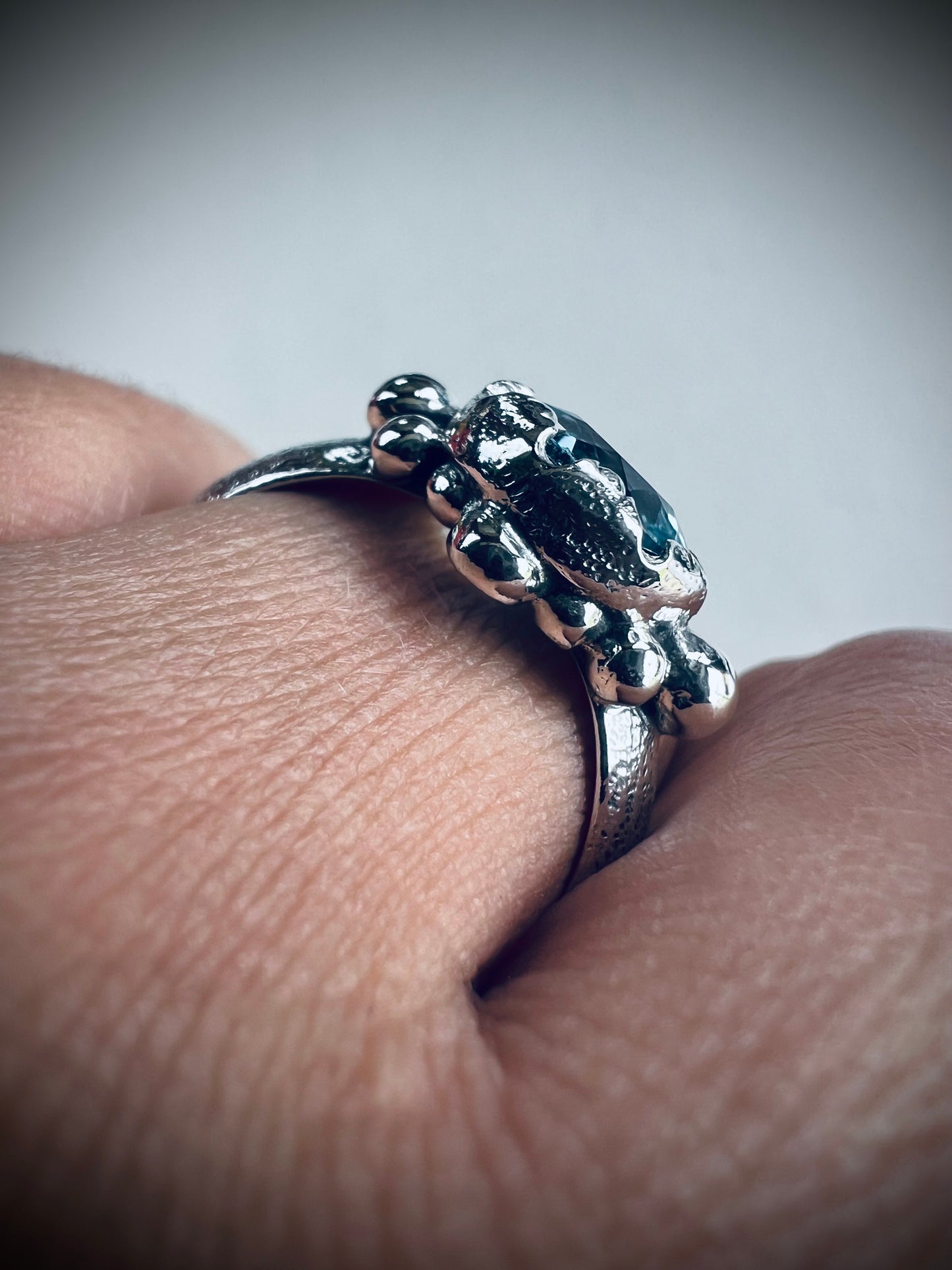 Anillo Cona - Talla 14.5