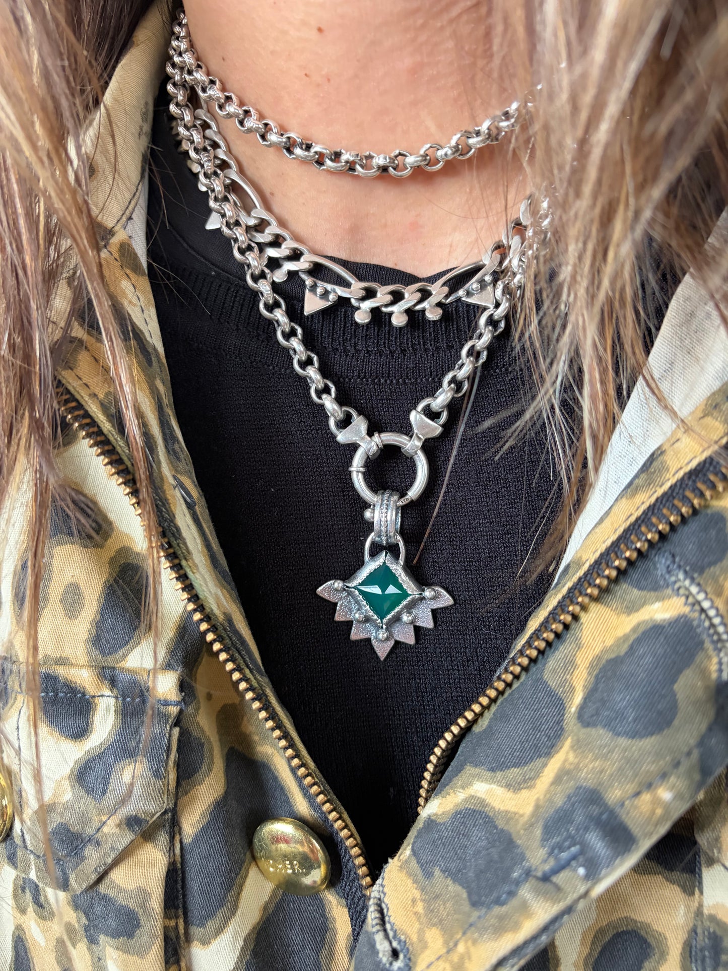 NEW! Colgante Piramide La niña (Onix verde)