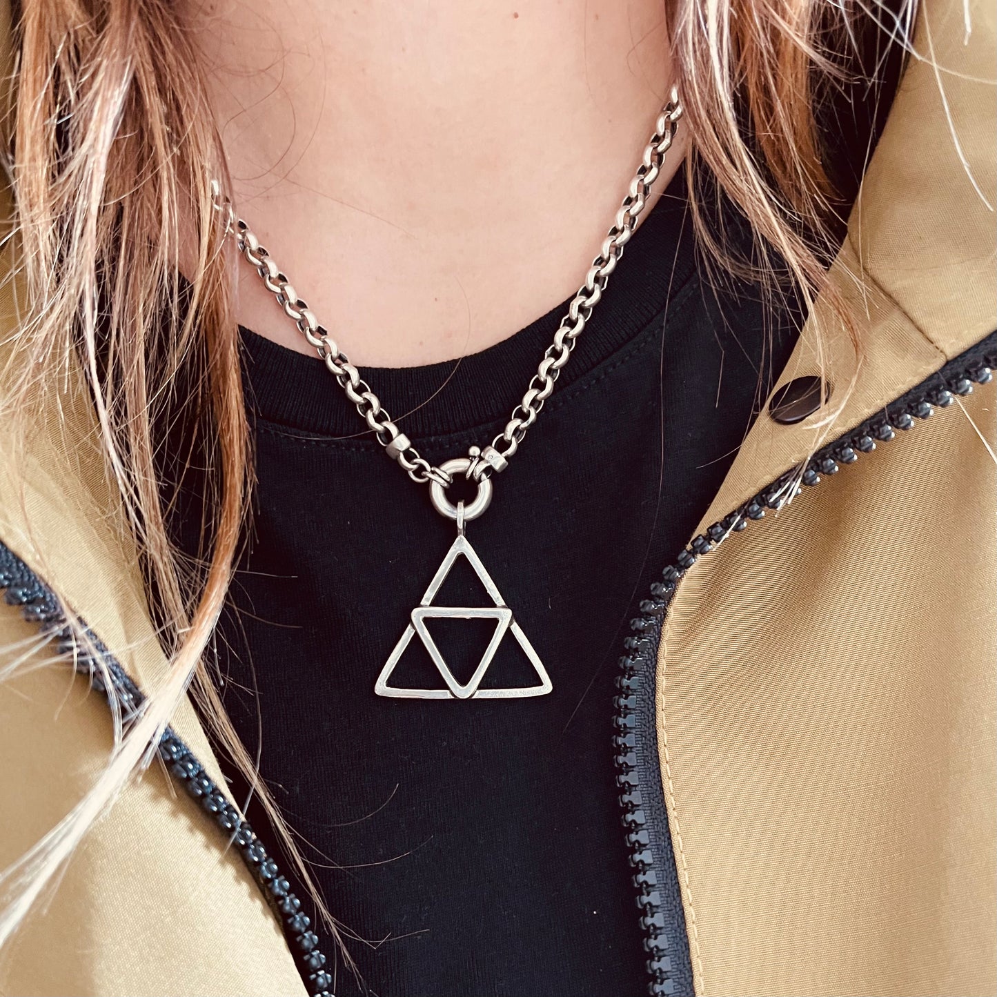 NEW! Colgante Triangulo 5