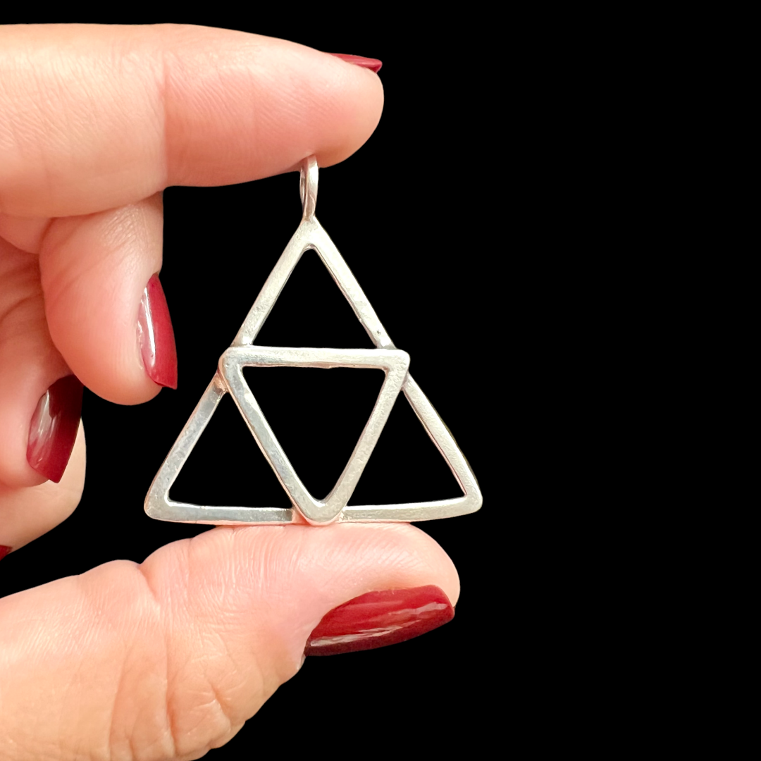 NEW! Colgante Triangulo 5